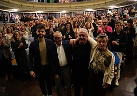 Víctor Manuel apadrina en Toledo el preestreno en el CiBRA del documental 'Solo pienso en ti' del cineasta Hugo de la Riva