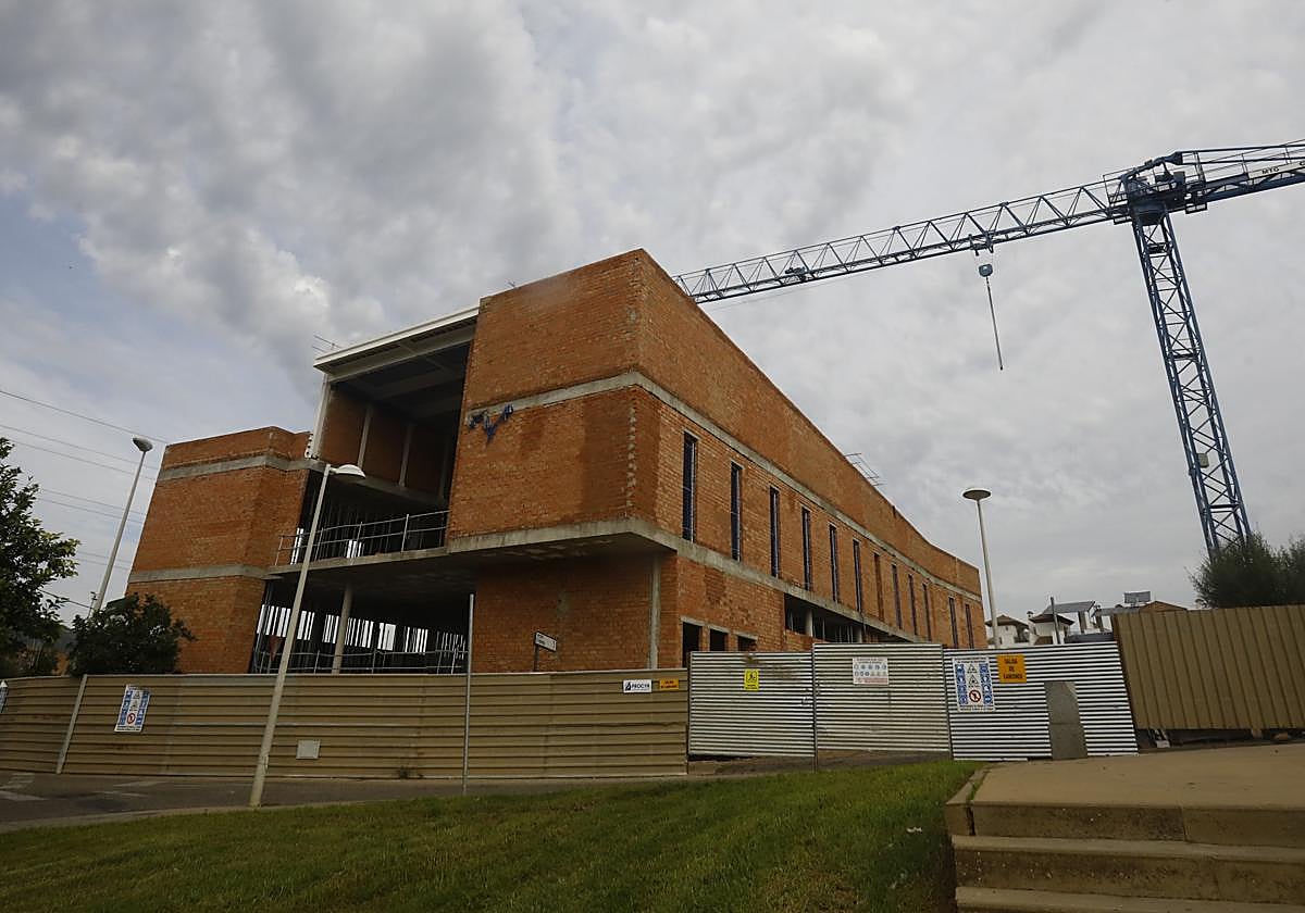 Imagen de las obras obras del centro de salud del Naranjo-Mirabueno