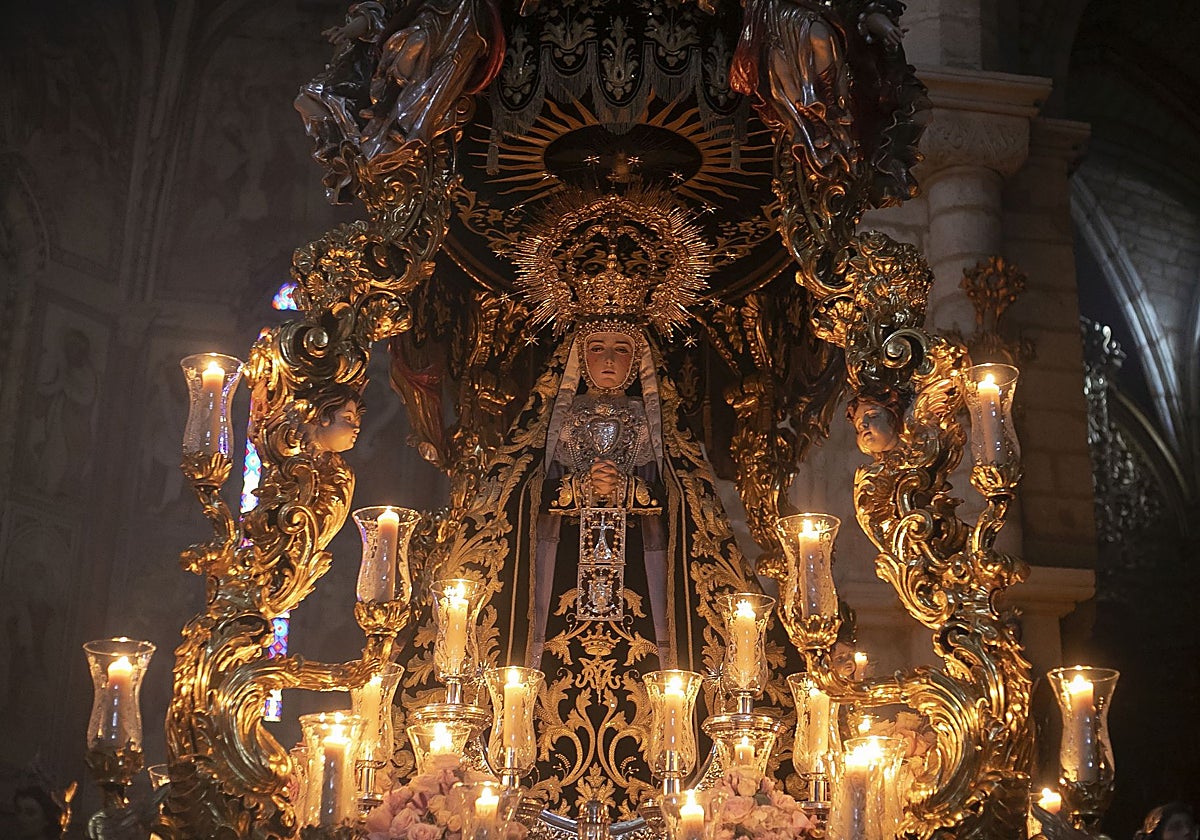 Nuestra Señora Madre de Dios en sus Tristezas, en su paso, el pasado Lunes Santo en San Lorenzo
