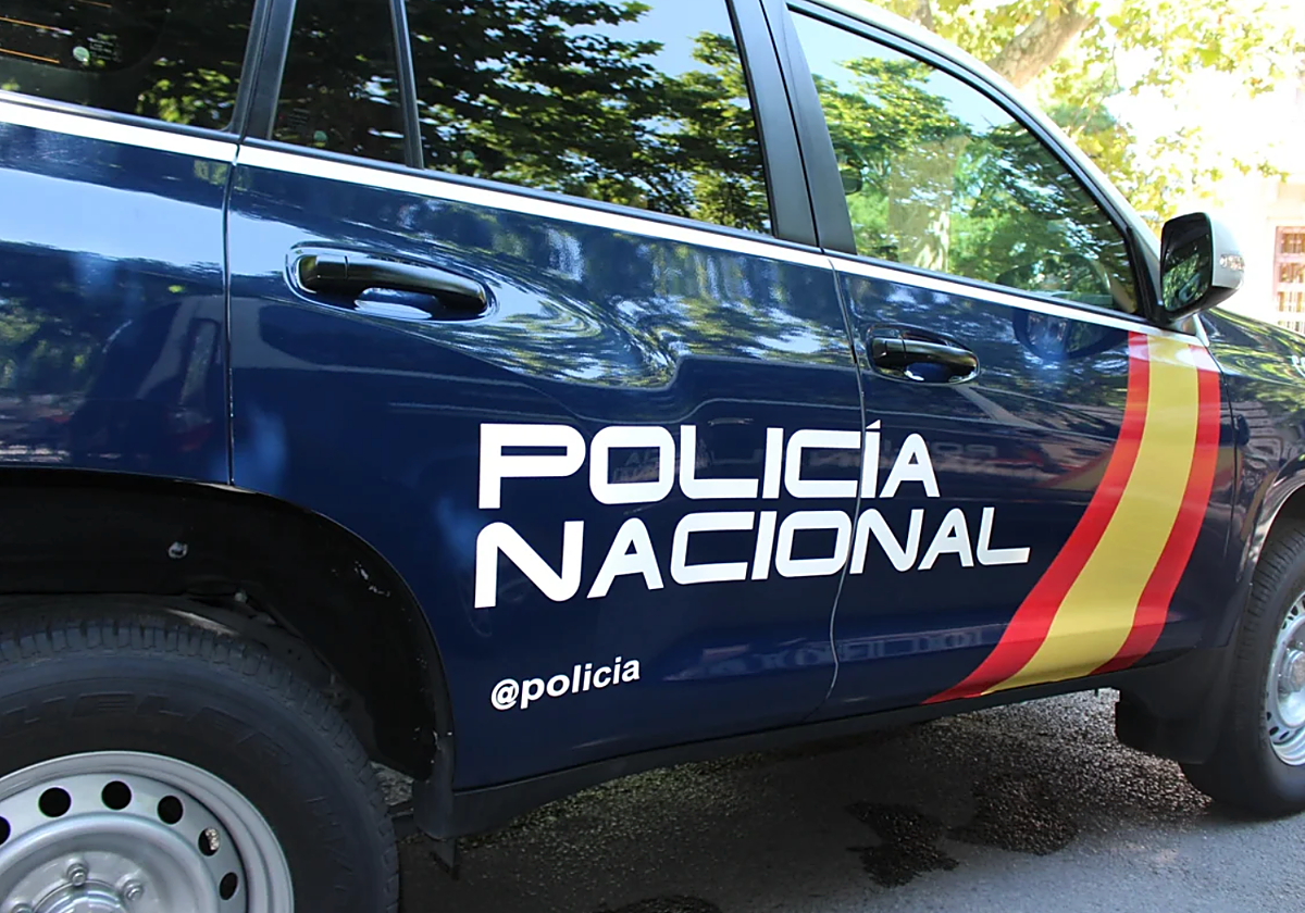 Imagen de archivo de un coche patrulla de la Policía Nacional