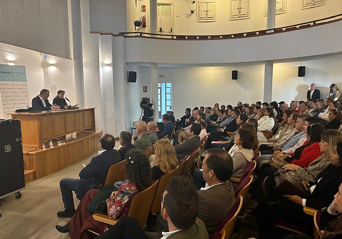 Imagen del foro celebrado por Metalcórdoba con el Grupo Aviserrano por su implantación en La Carlota