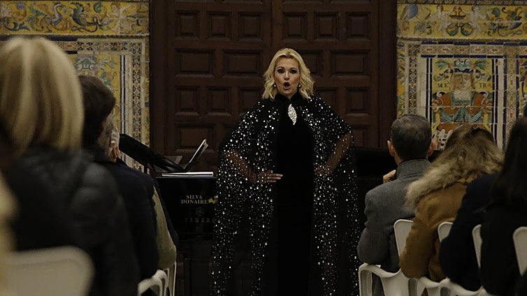 Ainhoa Arteta dejará sus huellas en el Paseo de las Estrellas de Cariñena antes de un recital