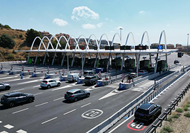 El Gobierno desangra a los andaluces: pasar por los peajes de Málaga cuesta 2.000 euros más que por los gallegos