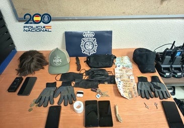 Una mafia china secuestra a un cocinero y su familia: maniatado y vendado en el maletero del coche