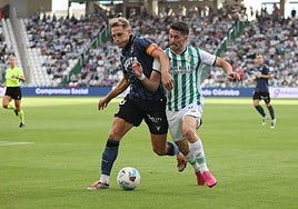 El Córdoba busca prolongar su vuelo hacia el play off con un triunfo en Málaga