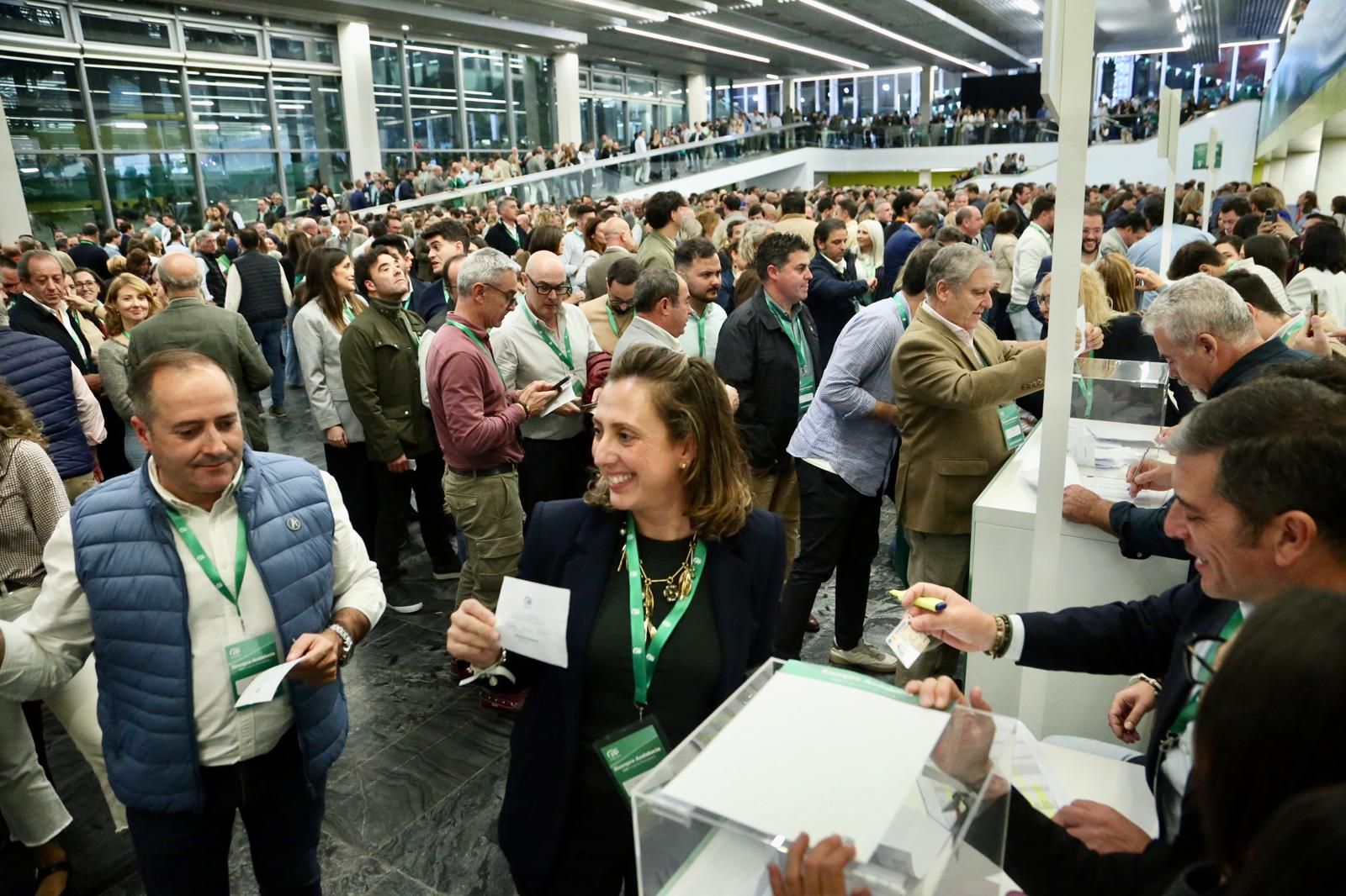 Congreso autonómico del PP de Andalucía: Juanma Moreno, reelegido presidente del PP-A con el 99,95% de los votos