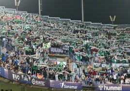 Las imágenes del meritorio empate del Córdoba CF en Málaga