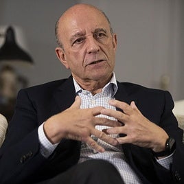 José Antonio Zarzalejos: «Sánchez pasará a la Historia como un caso de demolición implosiva de la democracia»