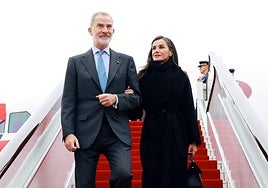 El Gobierno envía a los Reyes a China para reforzar sus lazos con Pekín