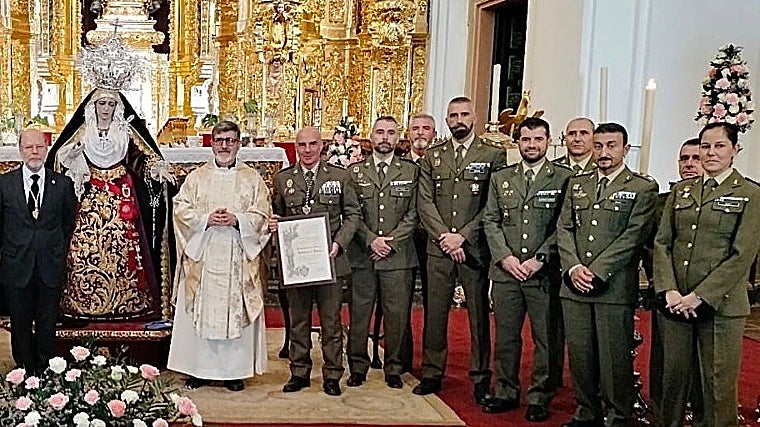 Luis Galán, Miguel Varona y el general y mandos de la Brigada