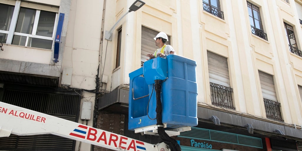 Córdoba tendrá casi cinco mil farolas nuevas para mejorar la iluminación