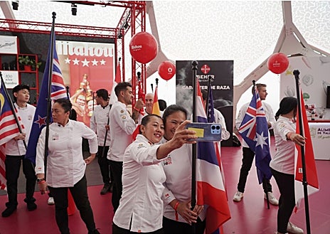 Imagen secundaria 1 - Representantes de distintas autonomías y países en el XXI Concurso Nacional y IX Mundial