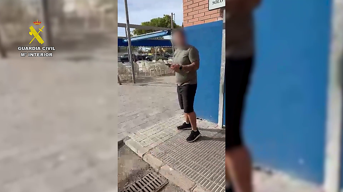 Imagen del detenido por robar con el método del cogotero en Santa Pola