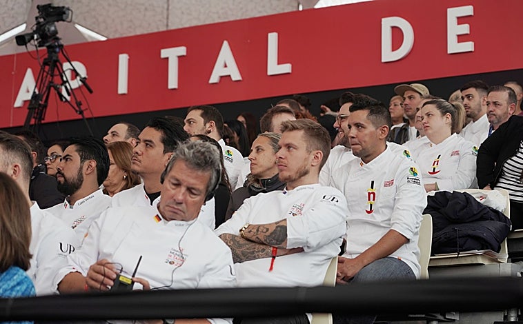 Imagen principal - Representantes de distintas autonomías y países en el XXI Concurso Nacional y IX Mundial