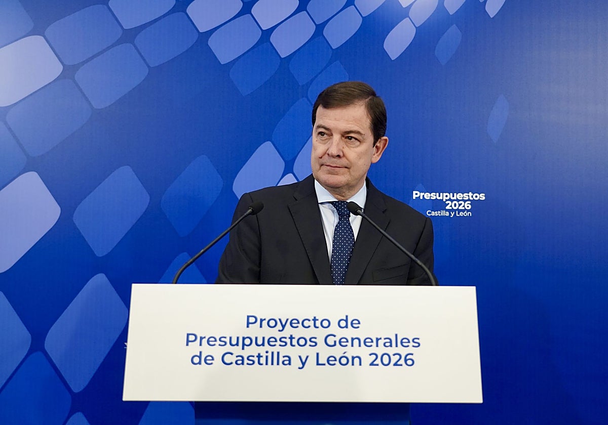 El presidente de la Junta, Alfonso Fernández Mañueco, en la presentación del proyecto de Presupuestos Generales de Castilla y León para 2026