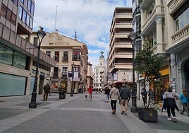 Los extranjeros impulsan de nuevo el alza de la población de Castilla y León