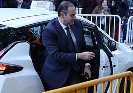 Ábalos pide el archivo del caso mascarillas y ataca las «fabulaciones» del 'pentito' Aldama