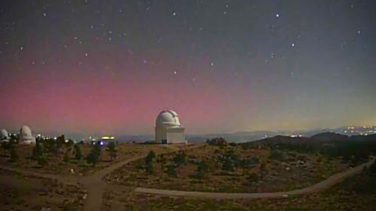 Auroras boreales que se han podido observar en Almería durante esta madrugada del 12 de noviembre