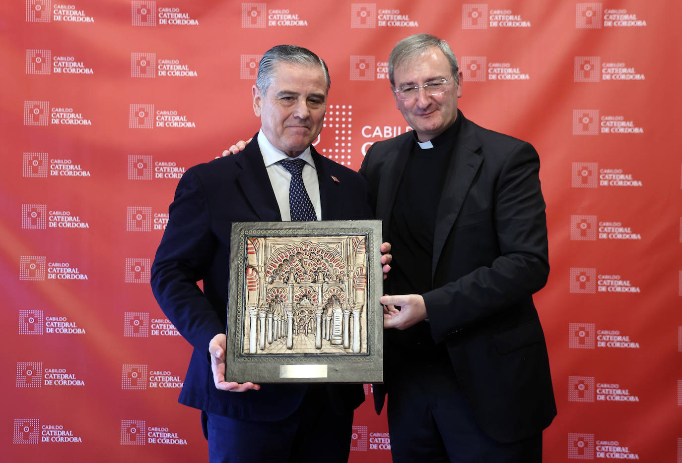 Los reconocimientos por la actuación en el incendio de la Mezquita de Córdoba, en imágenes