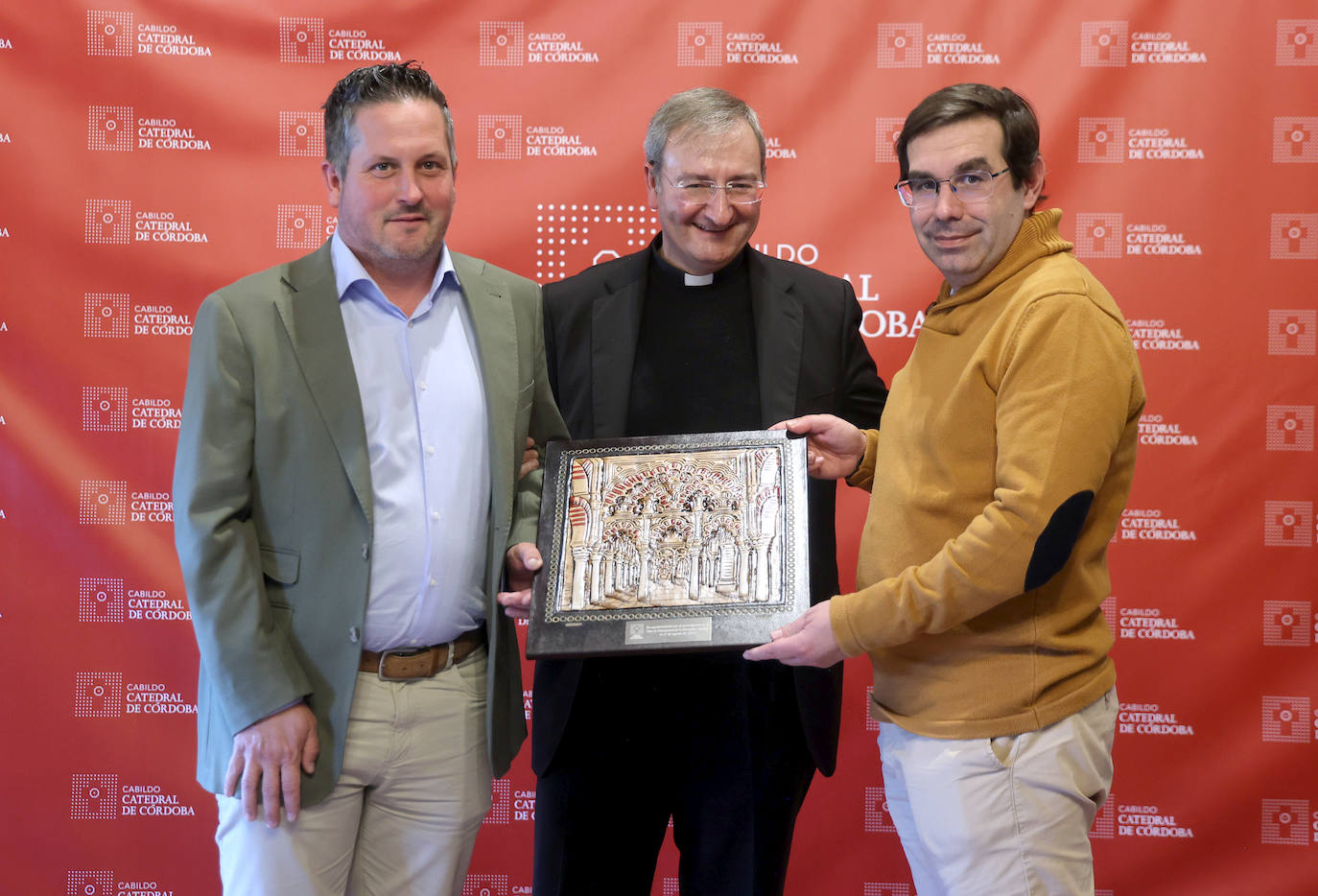 Los reconocimientos por la actuación en el incendio de la Mezquita de Córdoba, en imágenes