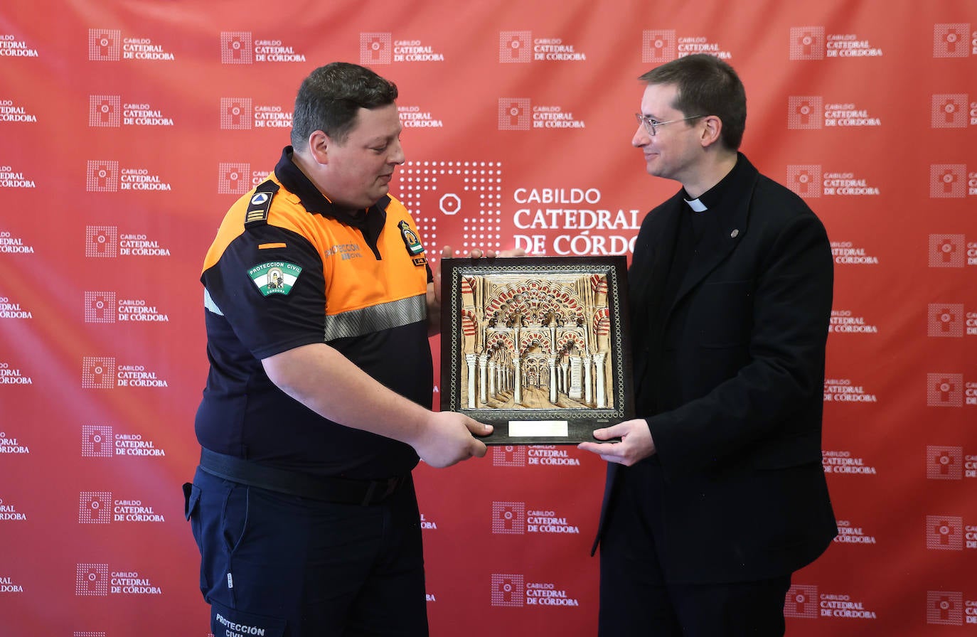 Los reconocimientos por la actuación en el incendio de la Mezquita de Córdoba, en imágenes