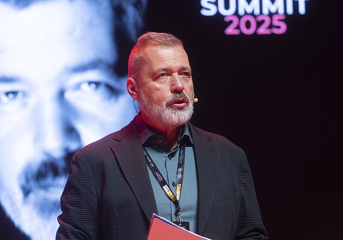 Dimitri Muratov durante su ponencia en el Vigo Global Summit 2025