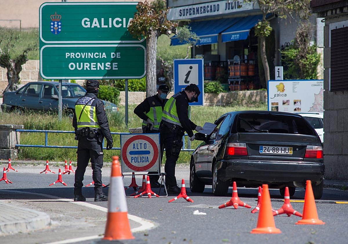 Control transfronterizo de la Policía Nacional en la frontera hispano-lusa en Feces de Abaixo (Verín).