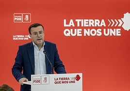 Los diputados extremeños del PSOE vuelven a votar contra Almaraz mientras Gallardo dice defender la central