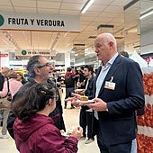 Consum reparte 80.000 raciones de tarta para celebrar su 50 aniversario