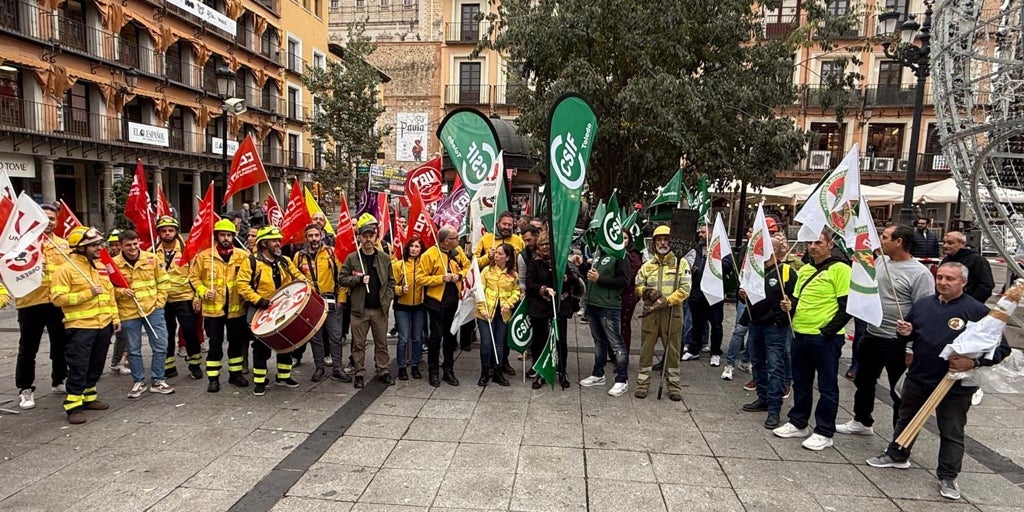 Los sindicatos forestales reclaman el fin de los «recortes» y piden la dimisión de la consejera de Agricultura