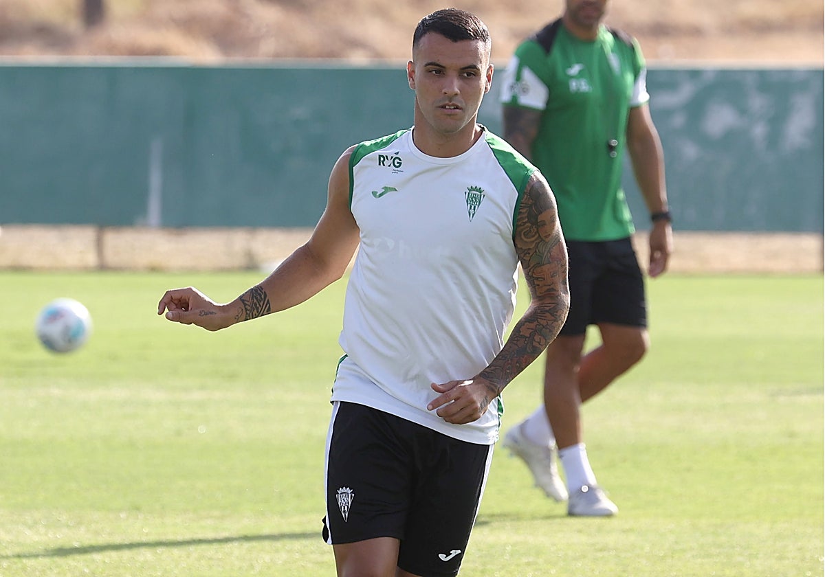 El defensa del Córdoba CF Álex Martín