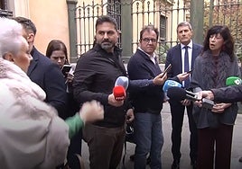 Increpada la ministra de Igualdad en Granada por los fallos en las pulseras antimaltrato: «Cómplice de los asesinos»