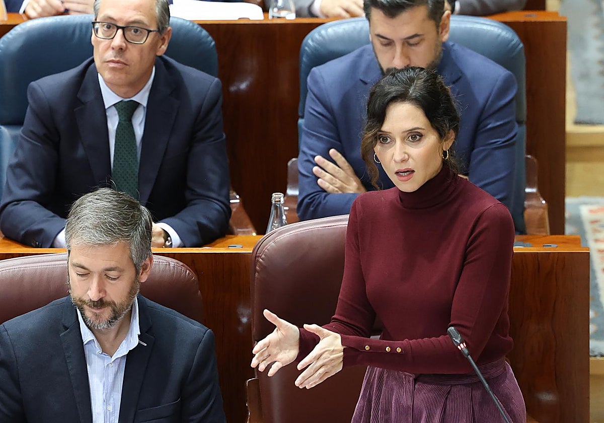 La presidenta de la Comunidad de Madrid, Isabel Díaz Ayuso, durante la sesión del pleno de la Asamblea de Madrid, este jueves