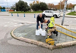 Un derrumbe en la carretera de Peñalba deja a Ponferrada sin agua potable