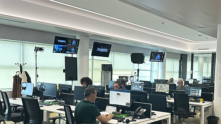 Los alumnos de la UMH podrán hacer prácticas en À Punt los próximos cuatro años