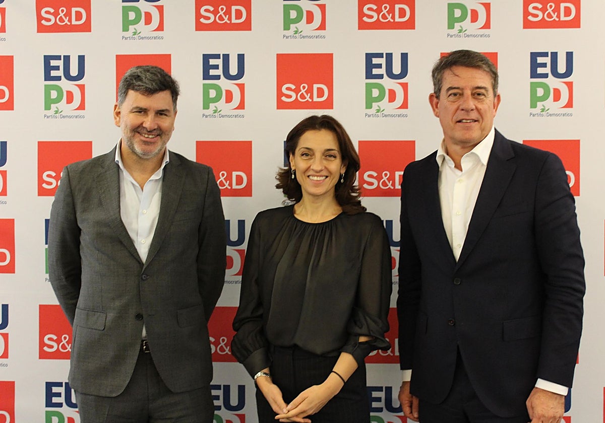 José Ramón Gómez Besteiro (derecha) en Bruselas