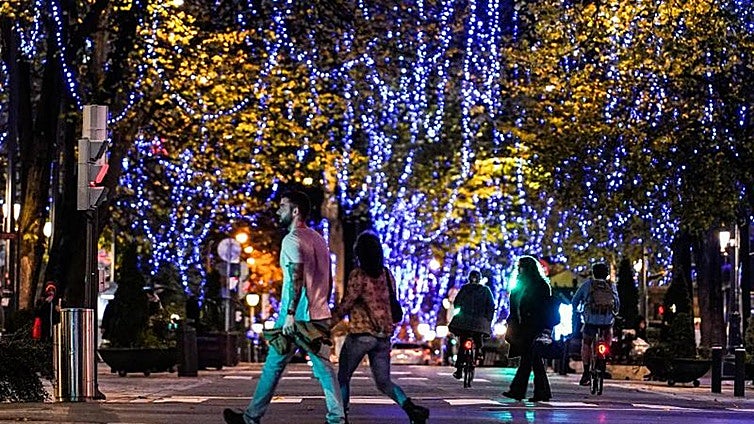 A qué hora es el encendido de luces de Navidad en Bilbao y dónde están las calles iluminadas y el árbol
