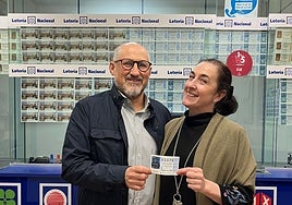 Consuegra adelanta la Navidad : la lotería reparte 6 millones para los abonados del 33.278, el número que el municipio juega desde hace 78 años