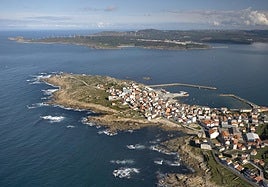 La ruta por la costa de Galicia ideal para visitar un santuario del siglo XII y pueblos pesqueros