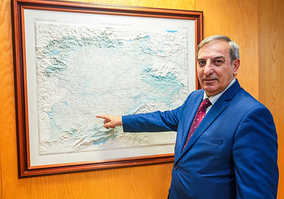 El consejero de Movilidad y Transformación Digital, José Luis Sanz Merino, antes de la entrevista con ABC