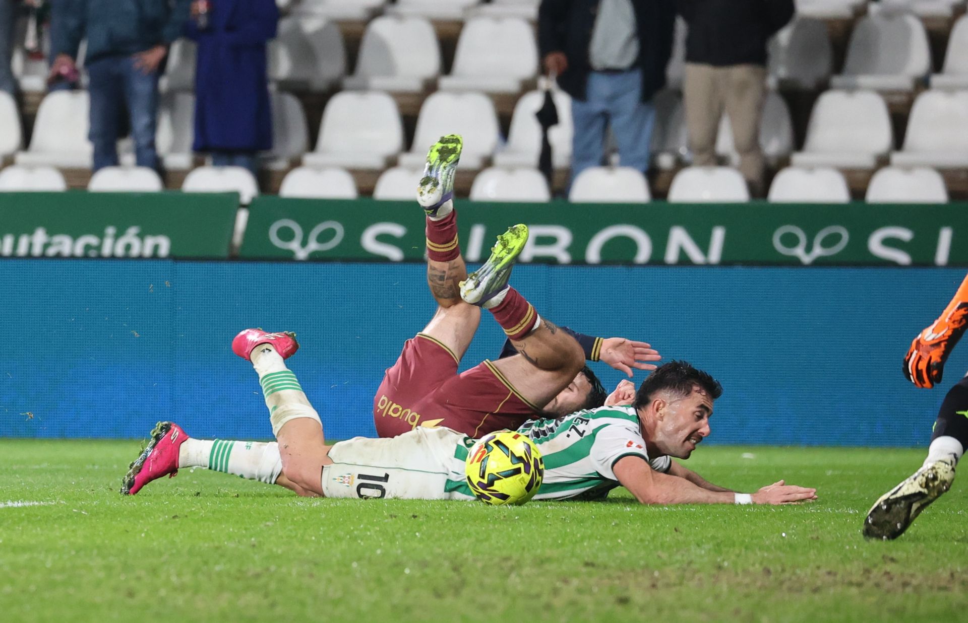 La dolorosa derrota del Córdoba ante el Deportivo, en imágenes