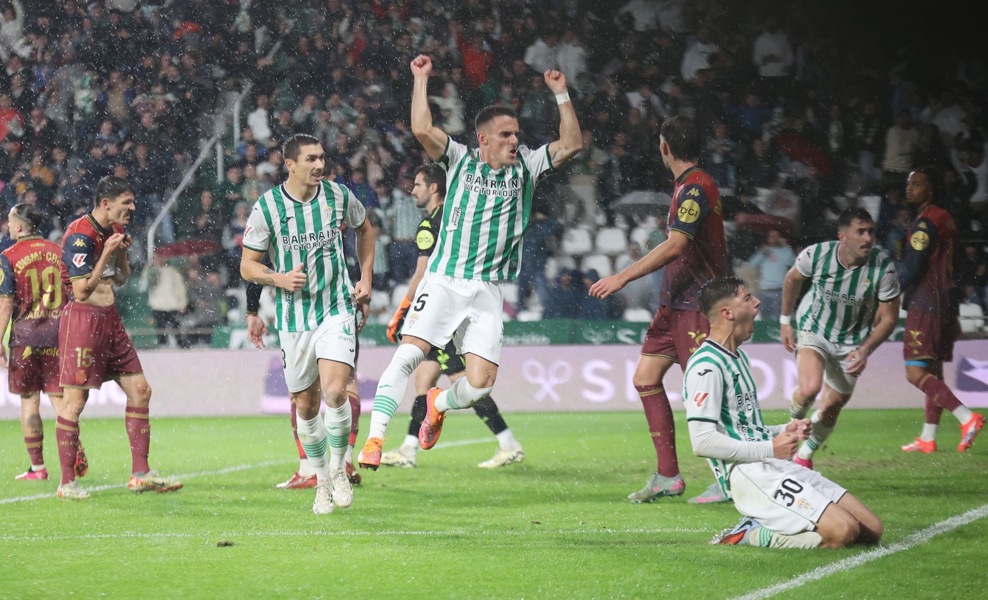 La dolorosa derrota del Córdoba ante el Deportivo, en imágenes