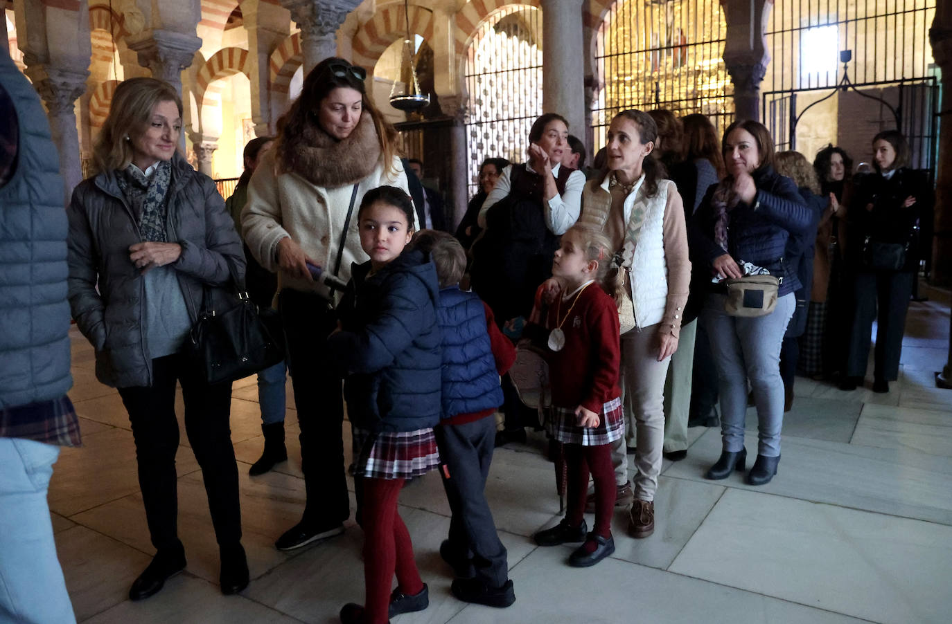 Los colegios de la Fundación Santos Mártires honran a los patronos de Córdoba en la Catedral, en imágenes