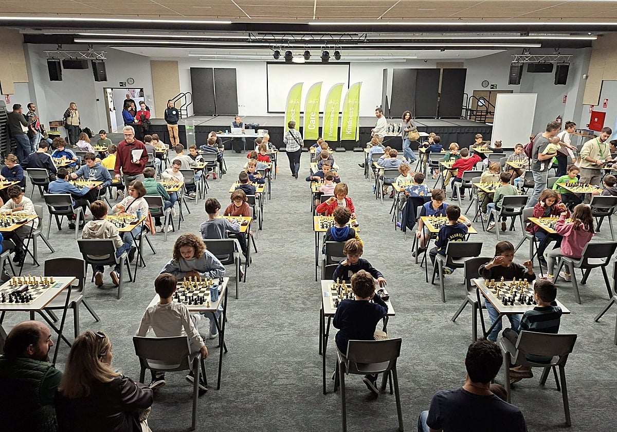 El ajedrez se abre paso en la educación de los jóvenes de la Región de Murcia