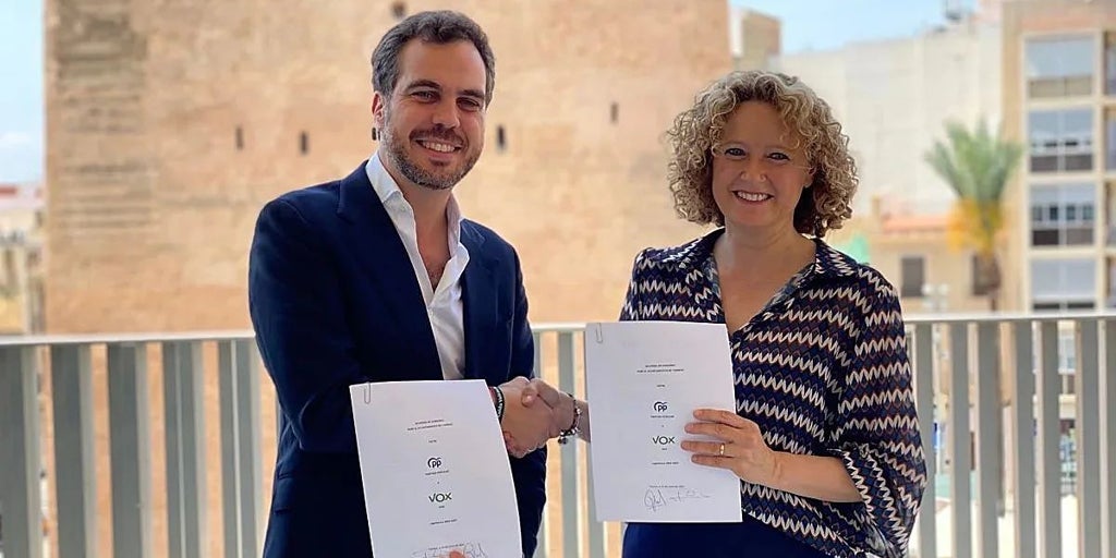 La izquierda negocia con un tránsfuga de Vox para quitarle la alcaldía al PP en Torrent