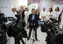 Antonio Sanz, durante la inauguración de la unidad de día para los trastornos alimenticios del Hospital Muñoz Cariñanos