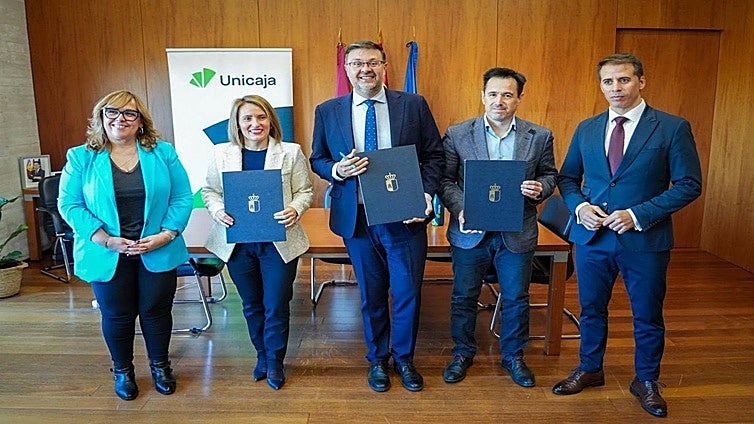 Junta y Unicaja suscriben un convenio para impulsar 'Somos Deporte' en las categorías de cadete e infantil en Castilla-La Mancha