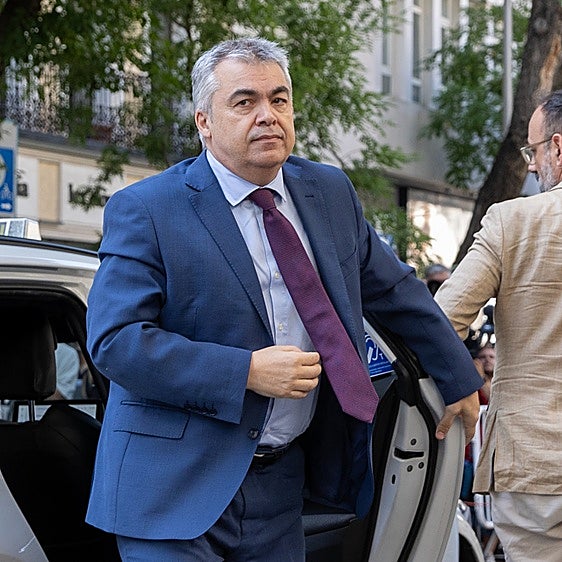 El juez pone en libertad a Santos Cerdán porque ya no puede destruir pruebas