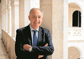 El rector de la Universidad de Valladolid. Antonio Largo, durante la entrevista con ABC