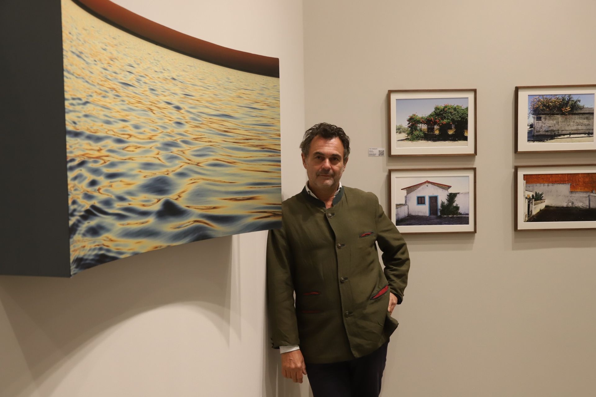 La exposición de fotografía de Rafael E. Cárdenas en la fundación Caja Rural del Sur de Córdoba, en imágenes